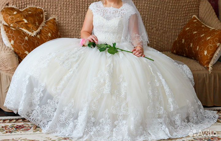 Свадебное платье