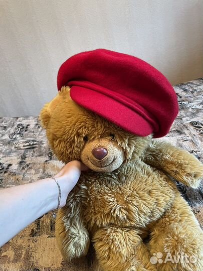 Берет с козырьком