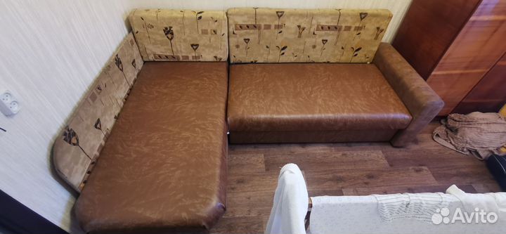 Угловой диван бу