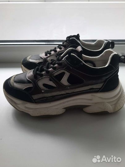 Кроссовки на девочку