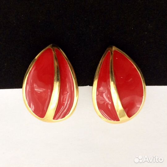 Серьги и клипсы с маркировкой