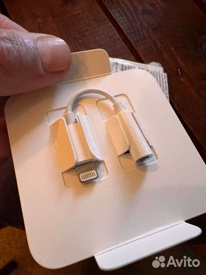 Переходник для iPhone Lighting to 3.5 mini jack