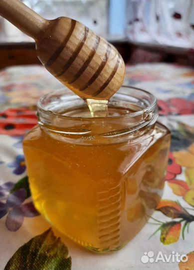 Натуральный свежий мед из деревни