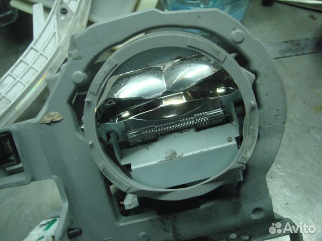 Фортунер Линза биксенон левая Toyota Fortuner 2015