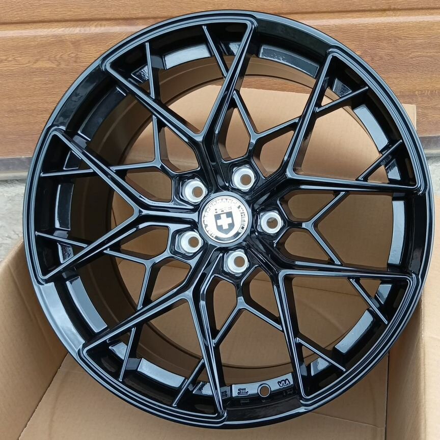 Литые диски HRE FF10 8×R18 5×112