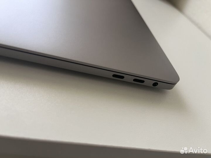 Macbook pro 13 2019 256 gb