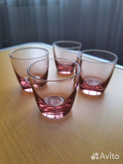 Рюмки из марганцевого стекла