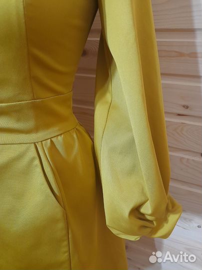 Золотое вечернее платье от Ulyana Sergeenko 40-42