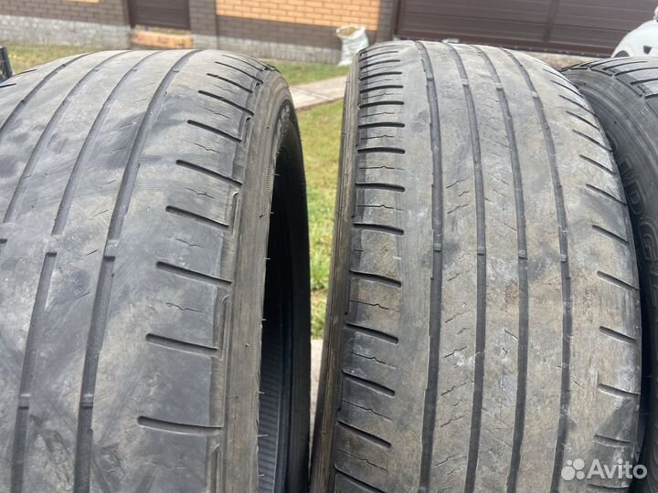 Bridgestone Dueler H/L 215/60 R17