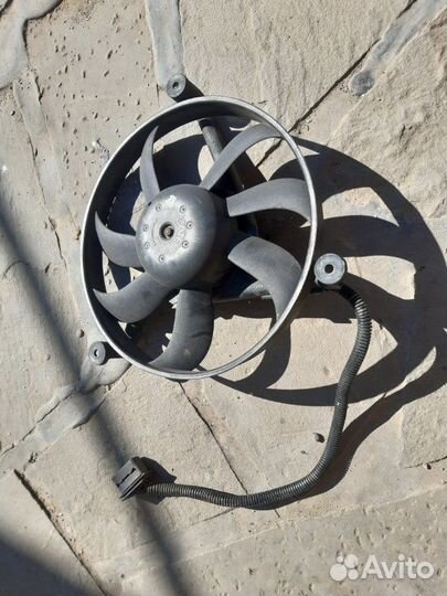 Вентилятор радиатора кондиционера Skoda Octavia A4