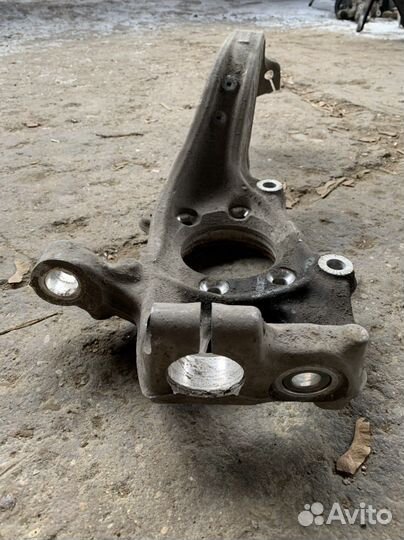 Кулак поворотный передний правый Audi A6 C7