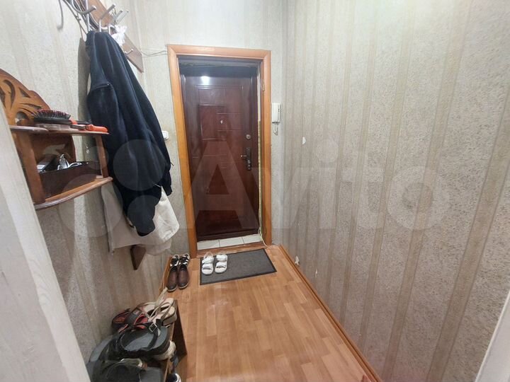 2-к. квартира, 58 м², 3/6 эт.