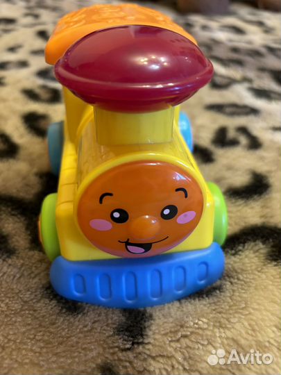 Музыкальны паровозик на пульте управления