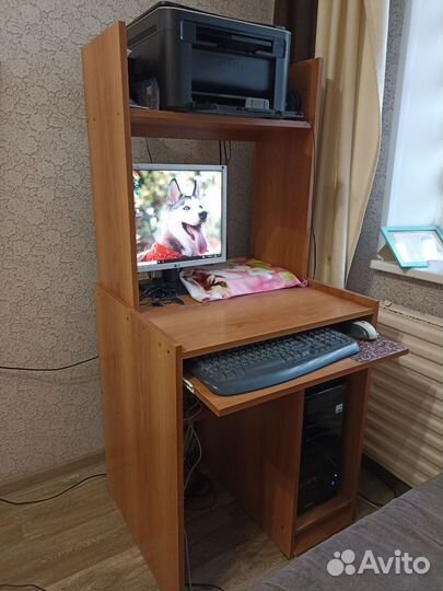 Компьютер, компьютерный стол