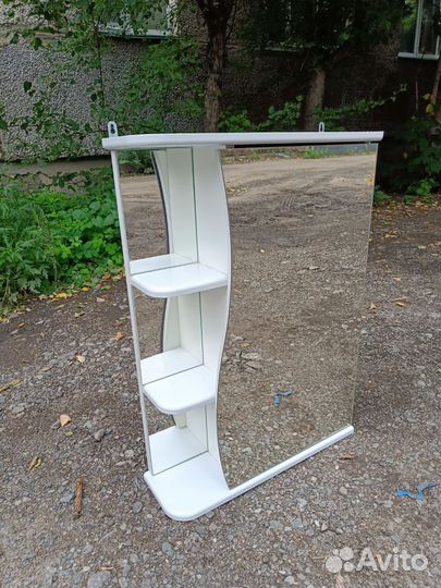 Полочка для ванной с зеркалом