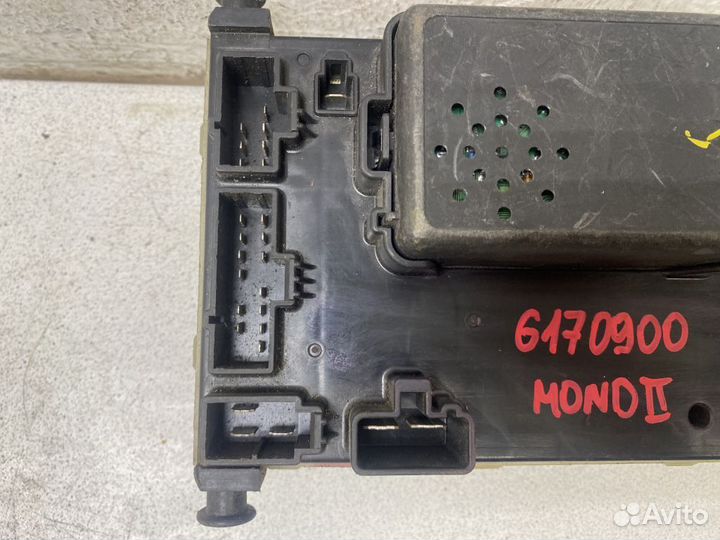 Блок предохранителей Форд