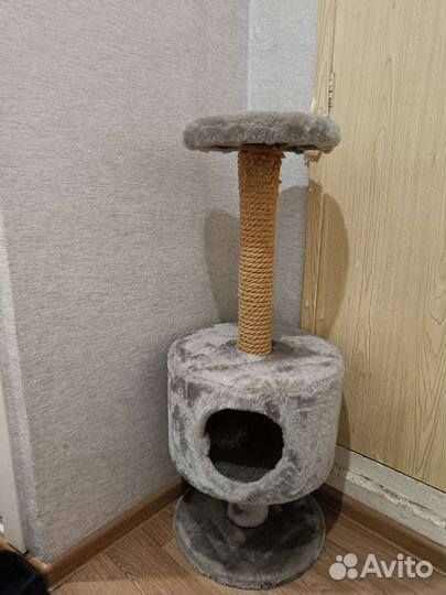 Домик для кошки с когтеточкой