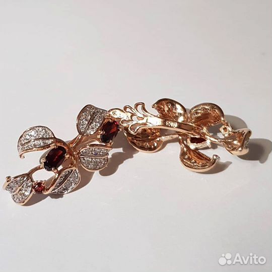 Серьги золотые с гранатами