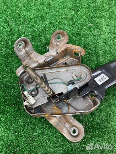 Педаль ручника Hyundai Santa Fe CM D4EA 2008