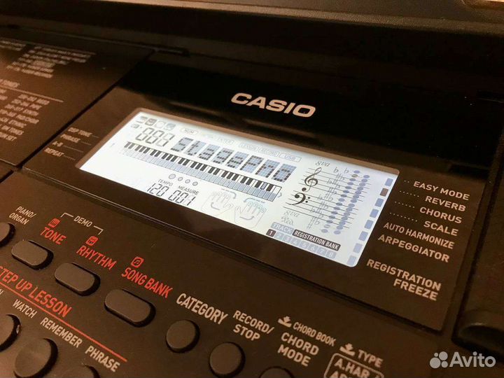 Синтезатор Casio CT-X700