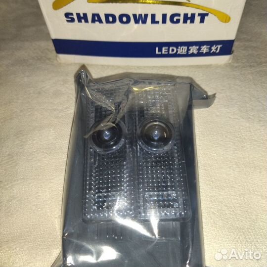 Проекция логотипа Land Rover