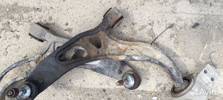 Рычаги передние Форд Эксплорер 2013