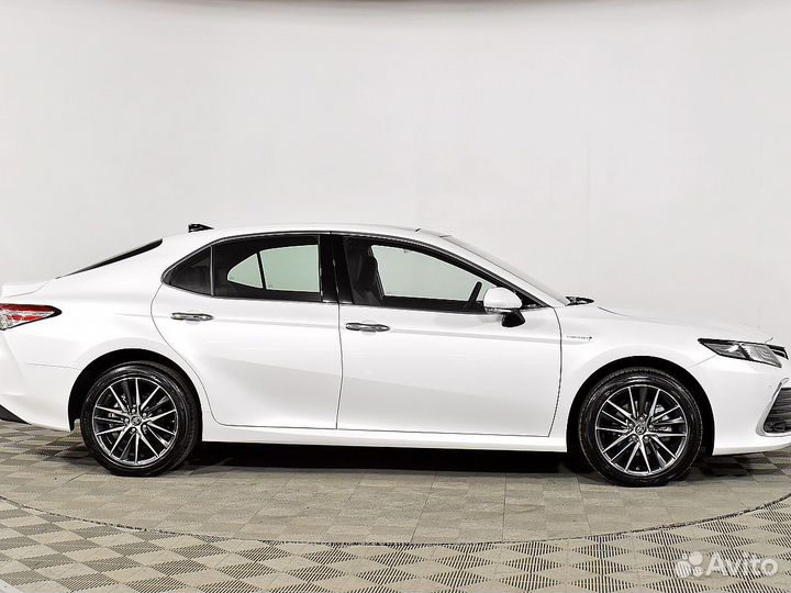 Toyota Camry 2.5 CVT, 2022