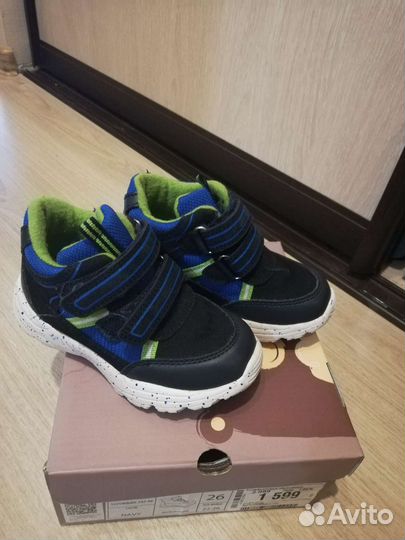 Кроссовки детские