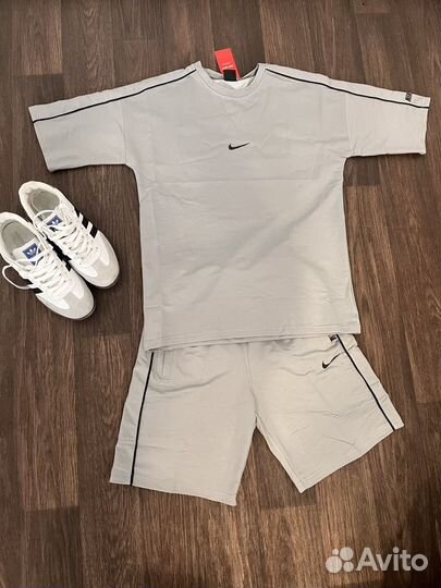 Костюм спортивный Nike