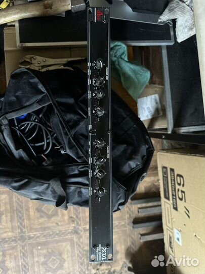 Акустический кроссовер DBX 223XL