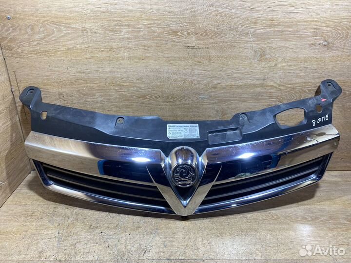 Решетка радиатора Opel Astra H рест Арт. 130325