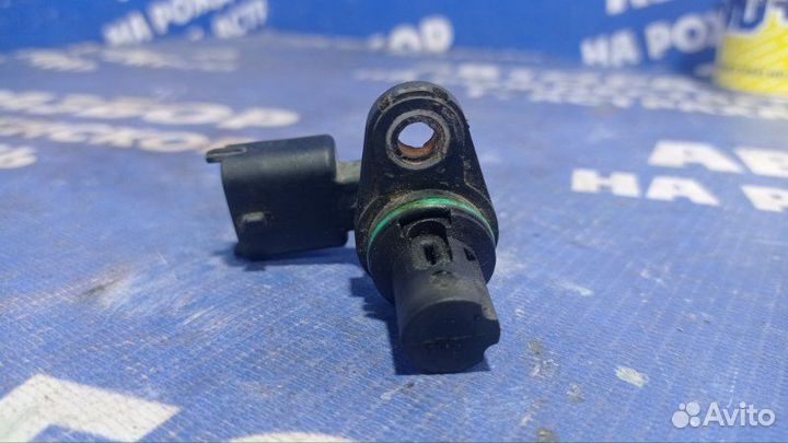 Датчик положения распредвала Opel Astra H седан