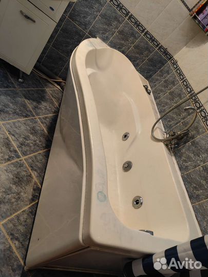 Ванна джакузи бу