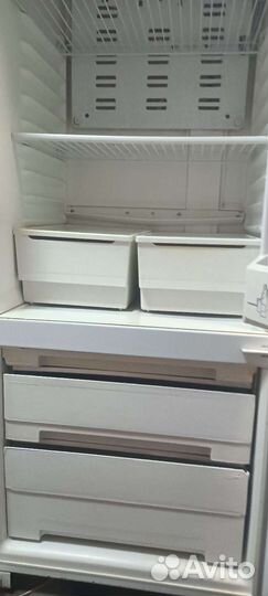 Холодильник Бирюса