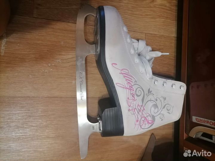 Коньки женские 41 размер