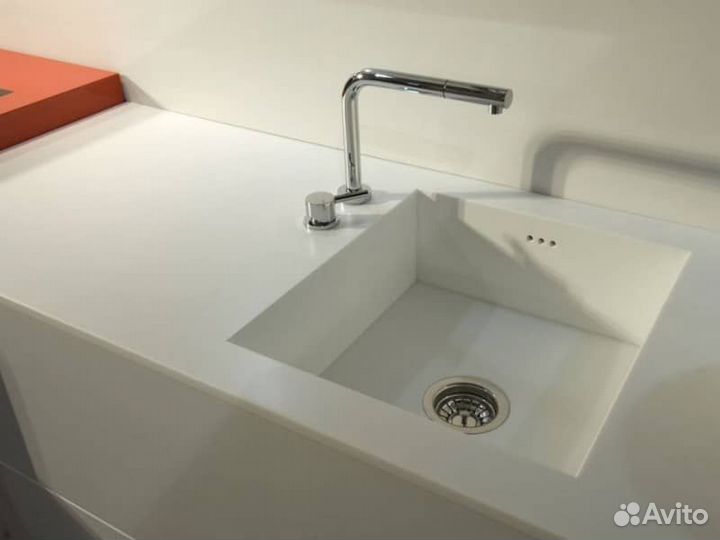 Столешницы из искусственного камня в кухню