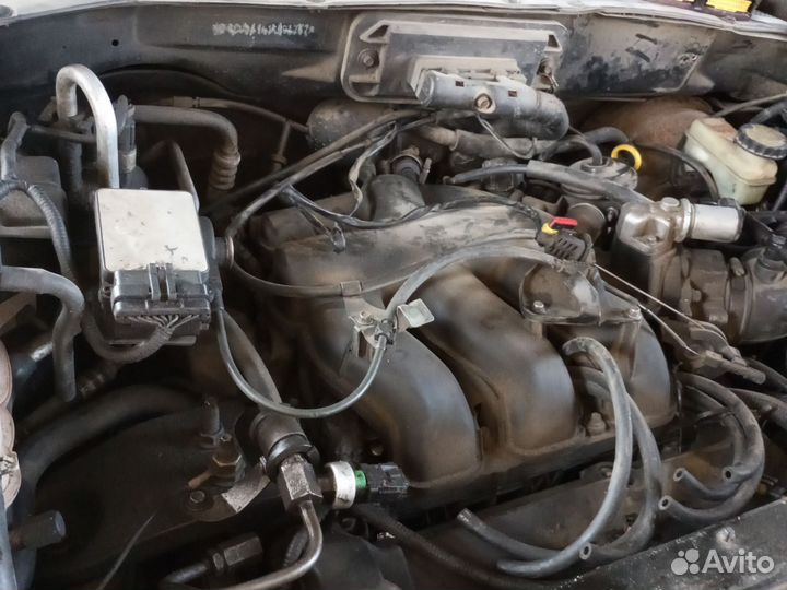 Запчасти на Ford maverick Escape