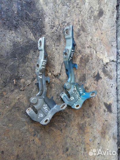 Петля капота Hyundai i30 2007-2012