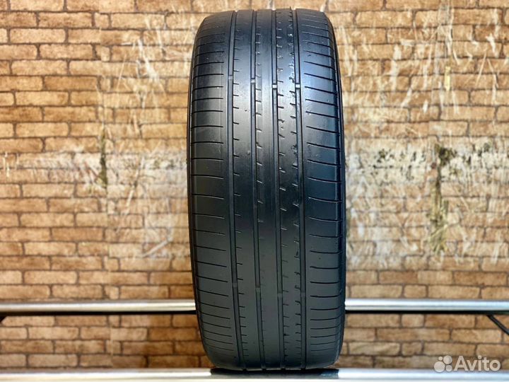 Yokohama BluEarth-XT AE61A 255/45 R20