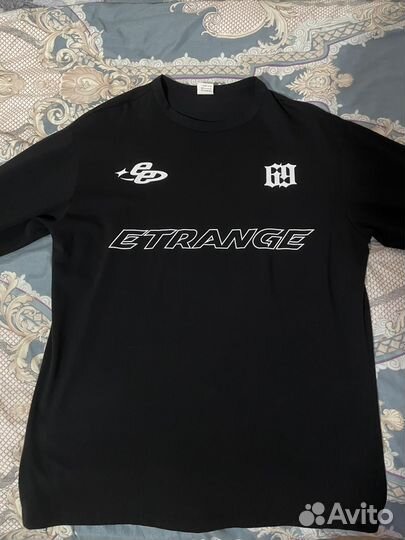 Лонглив etrange