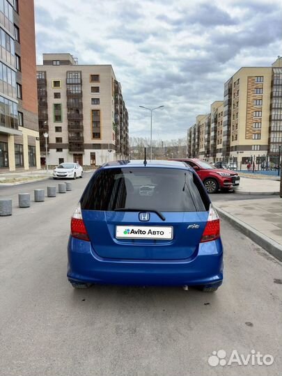 Honda Fit 1.3 CVT, 2005, 195 600 км