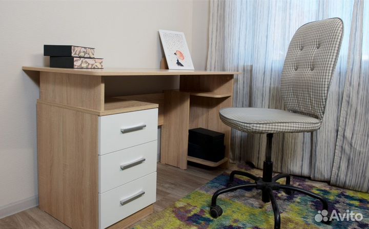 Компьютерный стол 1300мм 