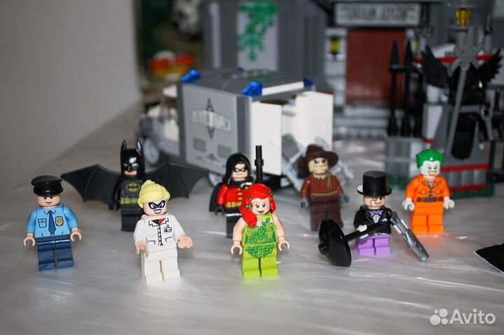 Lego Super Heroes 10937 - Бэтмен: побег из Аркхэма