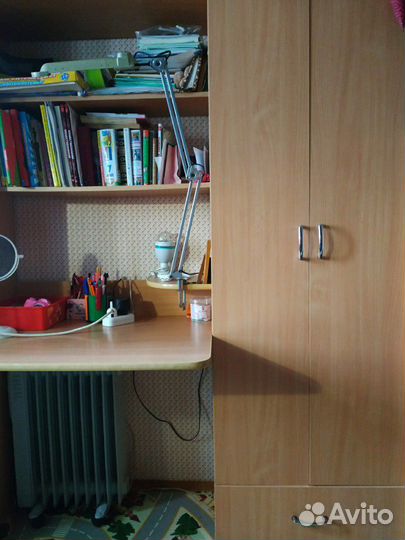 Школьный уголок