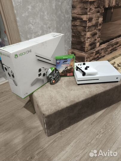 Xbox one s 1tb с дисководом