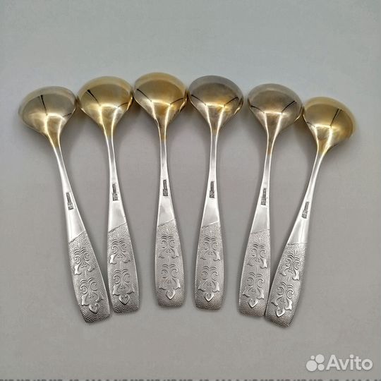 Набор из шести столовых ложек 
