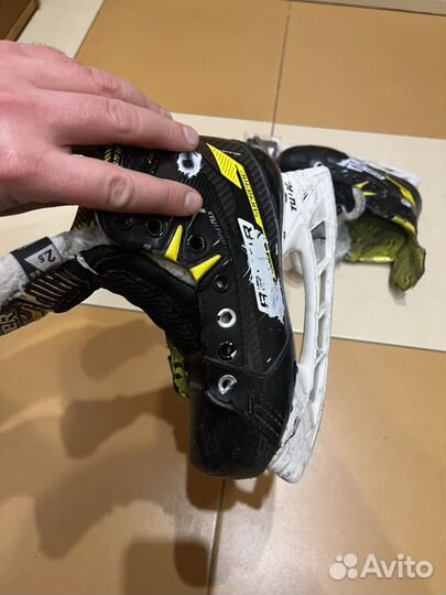 Продам коньки bauer suprime m4 2,5 ee