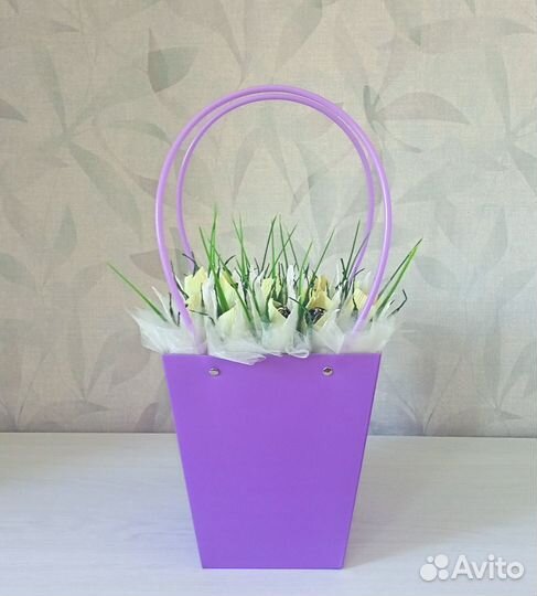 Стильные и элегантные букеты из конфет