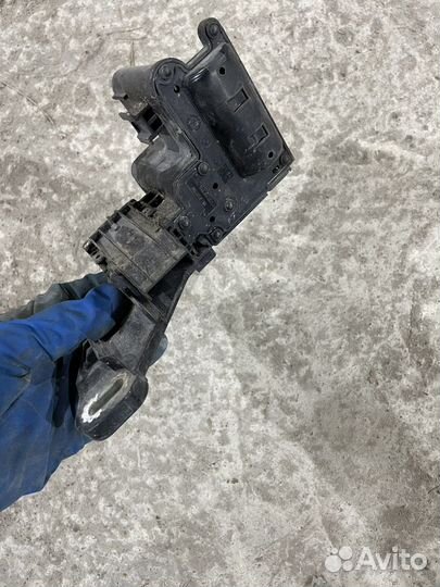 Распределитель тока bmw f30