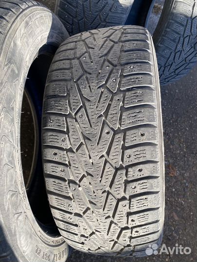 Nokian Tyres Hakkapeliitta 7 215/55 R17